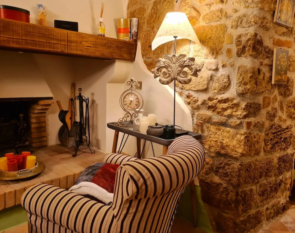 La Terrazza, historic Tuscan stone residence with garden and terrace in Cetona