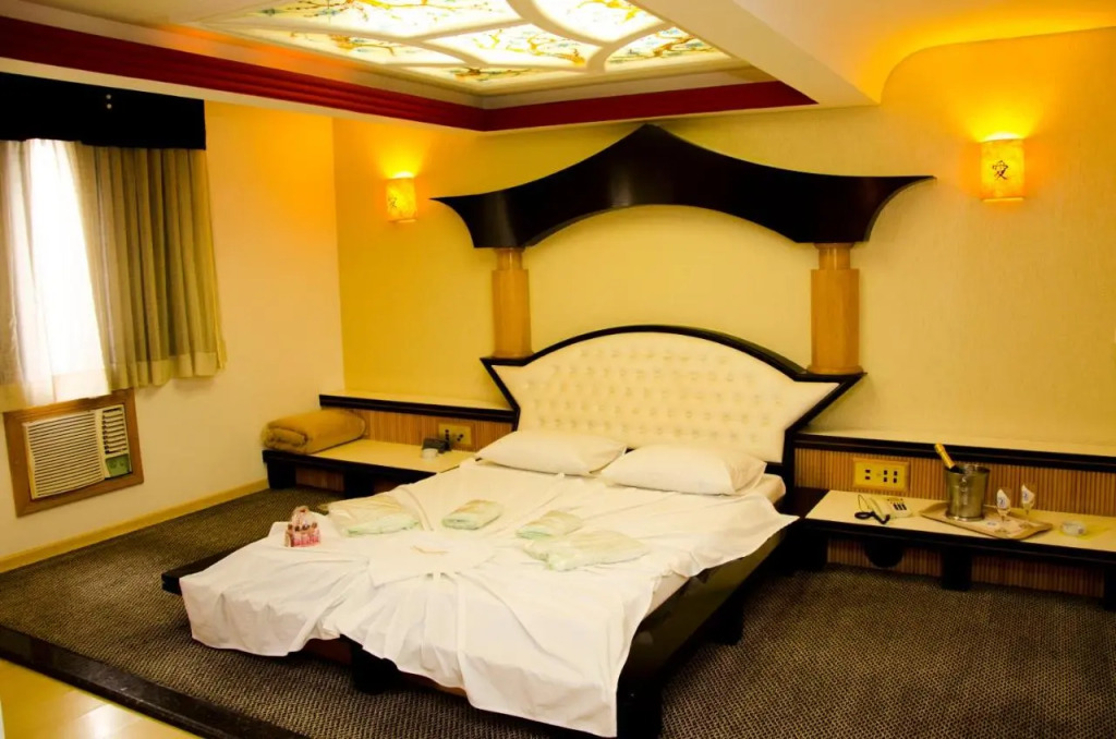 Omega Palace Hotel