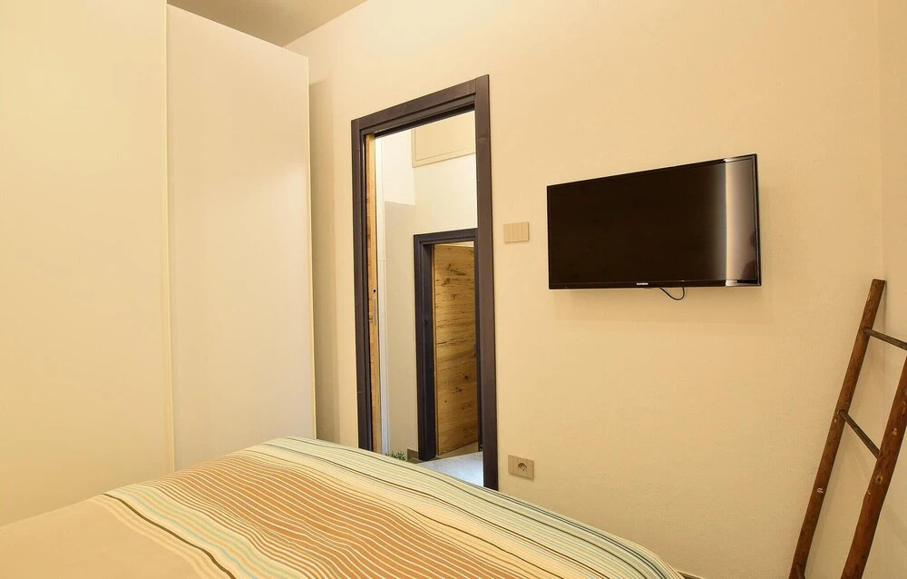 Beautiful Apartment in Ponte di Legno With 1 Bedrooms