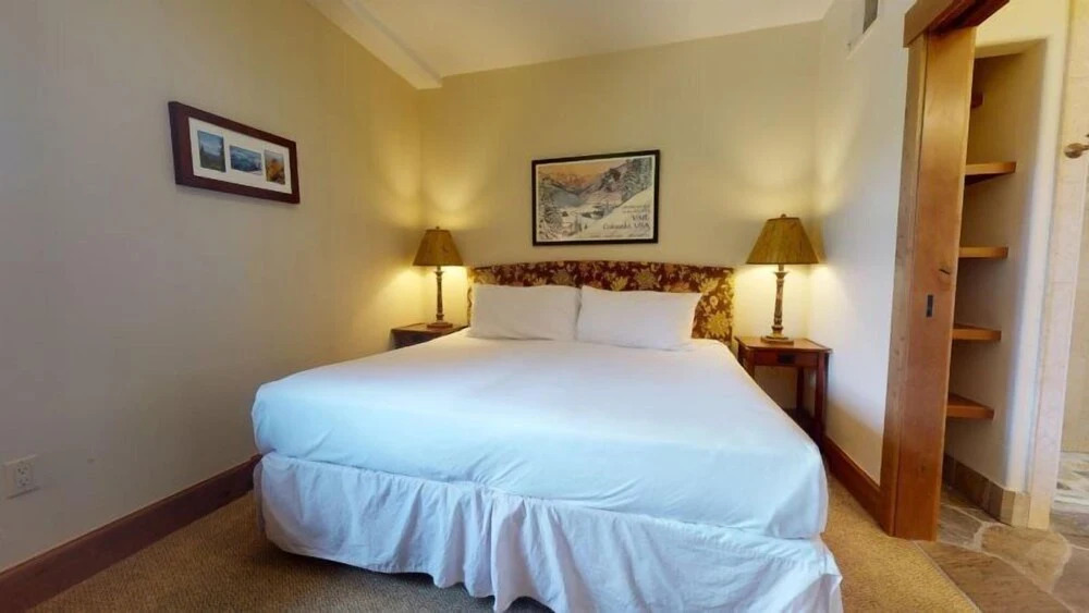 Luxury 4 Bedroom Penthouse in Lionshead Village With Rooftop Pool, Just a Short Walk to Gondola