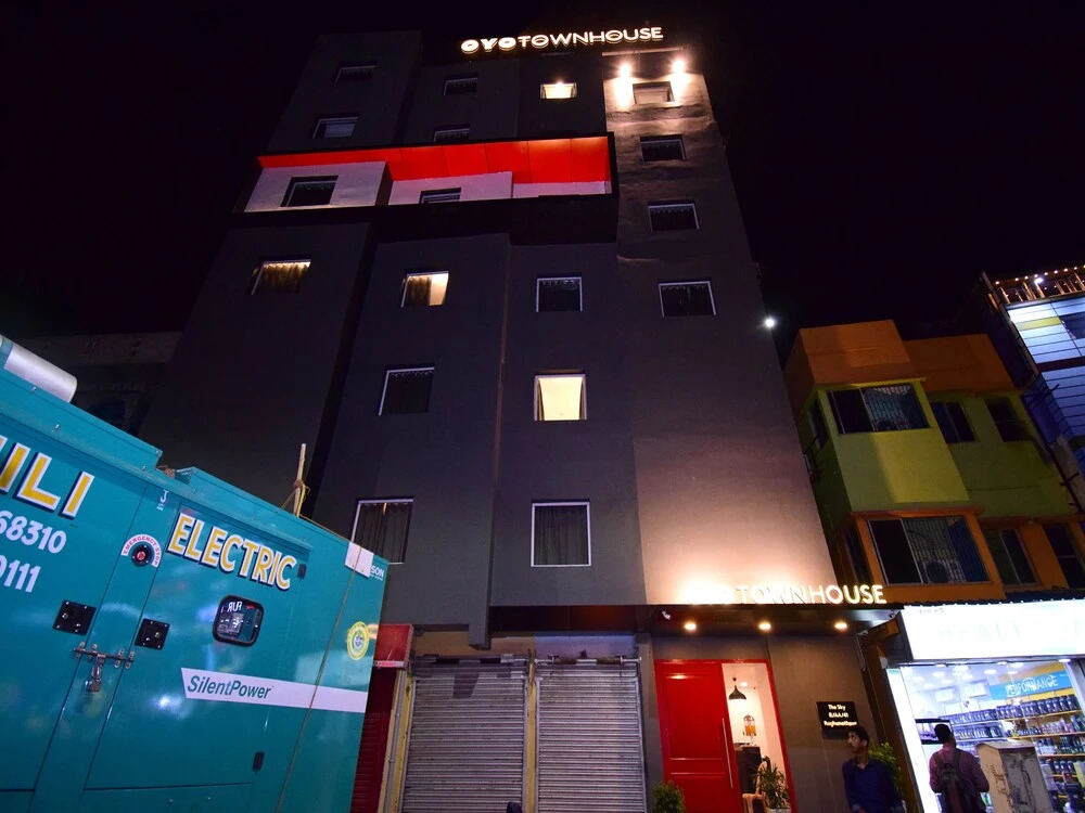 OYO Townhouse 263 The Sky Airport