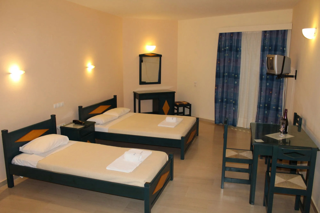 Adonis Hotel