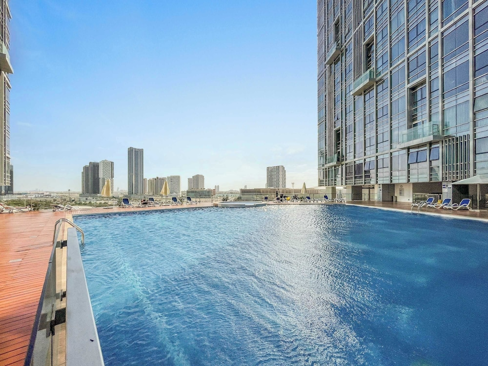 Silkhaus Chic 1bdr Horizon Tower Al Reem