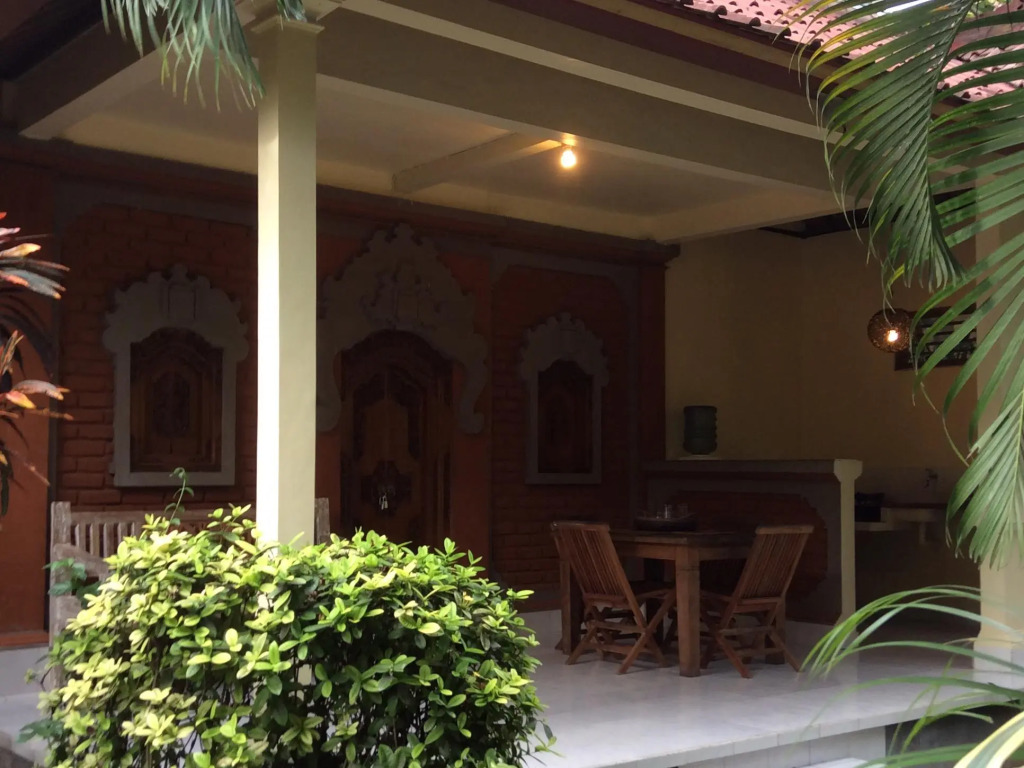 Legian Guest Villas