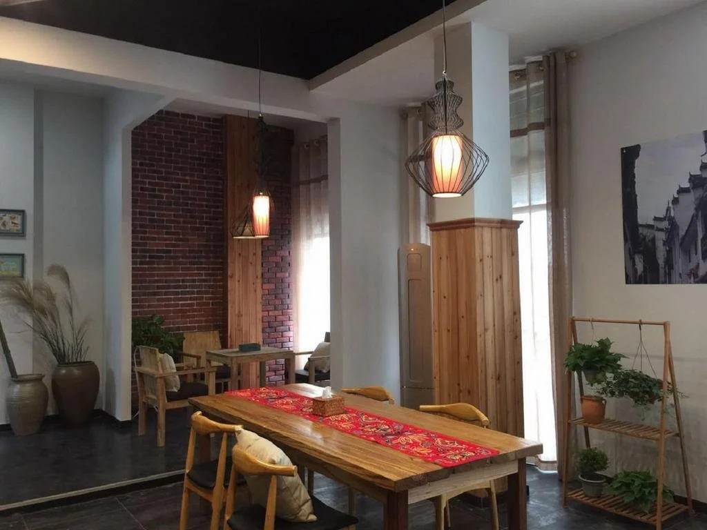 Pig's Inn Huangshan Bishan