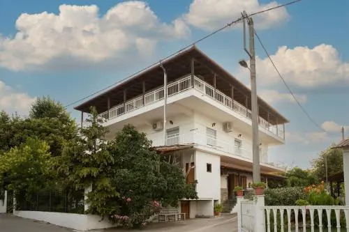 Gravanis Studios