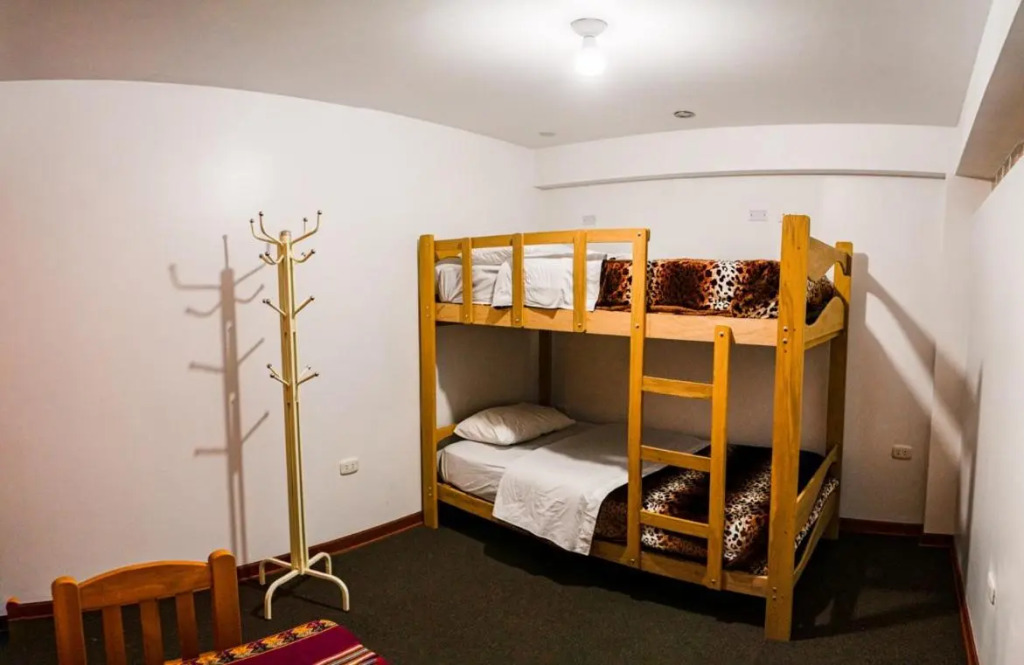Alpino Guest House