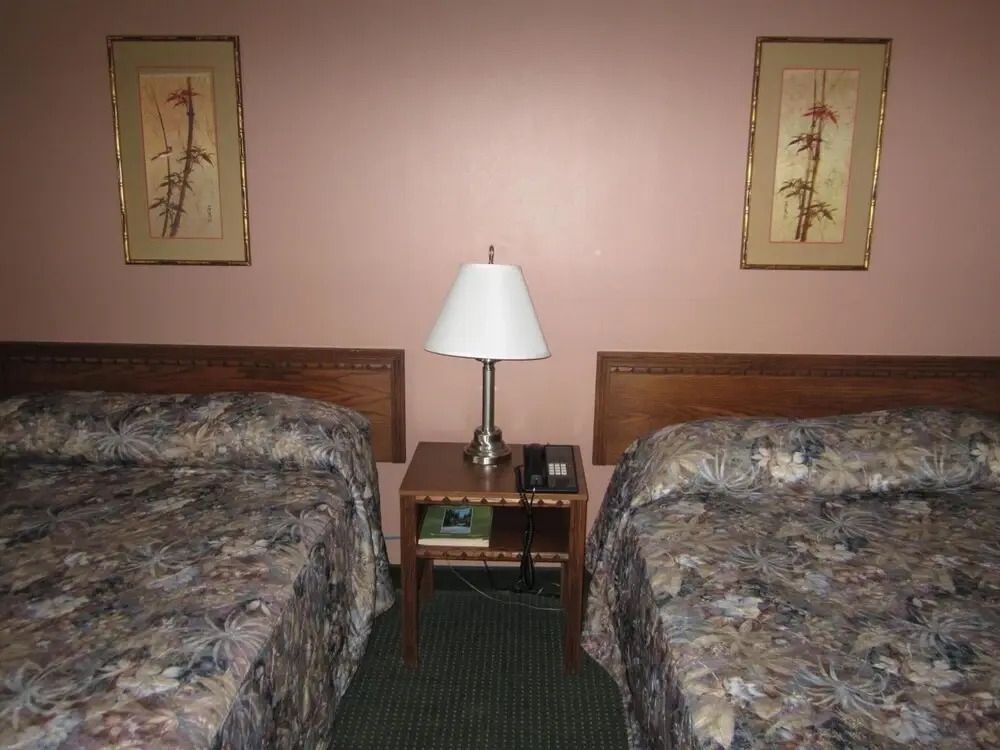 Fort Nelson Hotel