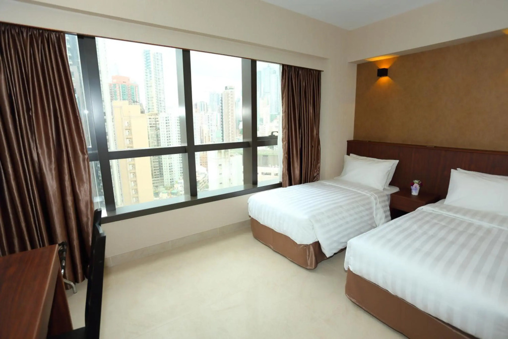 WE Hotel