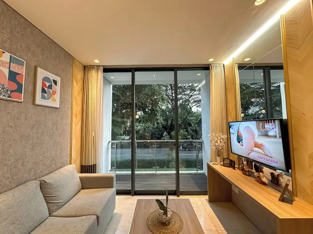 Tranquil And Modern Haven 2Br At The Rosebay Apartment