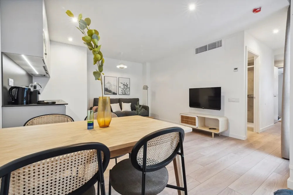 Limehome Valencia Carrer del Pare Palau i Quer