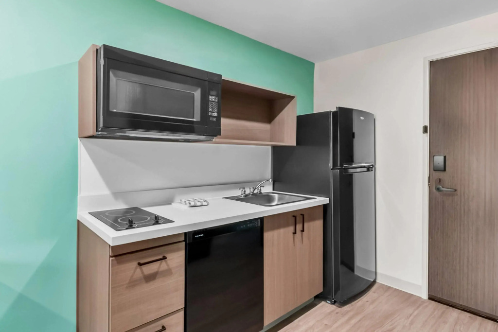 ECHO Suites Extended Stay by Wyndham Sterling