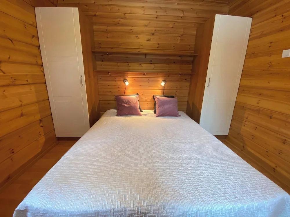 Charming Lapland Villa with Mountain Views, Private Sauna and Outdoor hottub
