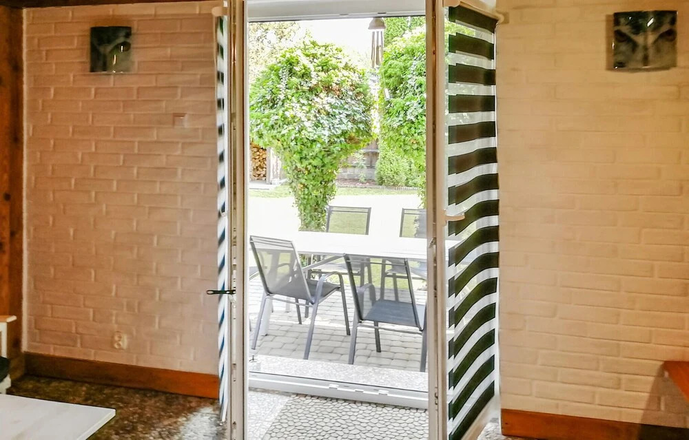 5 Bedroom Pet Friendly Home In Rowy