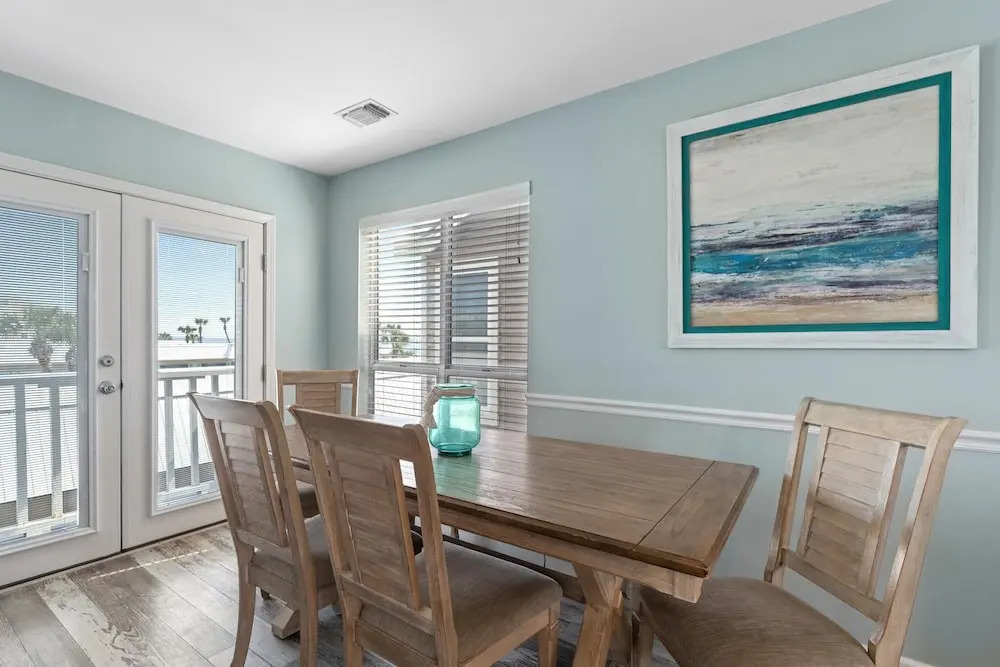 Let the Good Tides Roll 3BR 2BA 10
