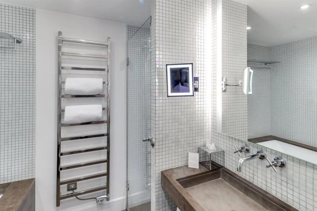 LEdmond Hotel Parc Monceau