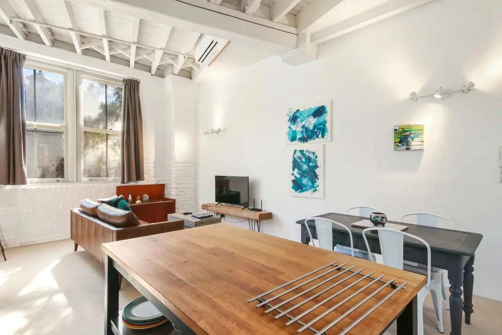 Spacious 1 Bedroom Apartment in Teneriffe, Brisbane