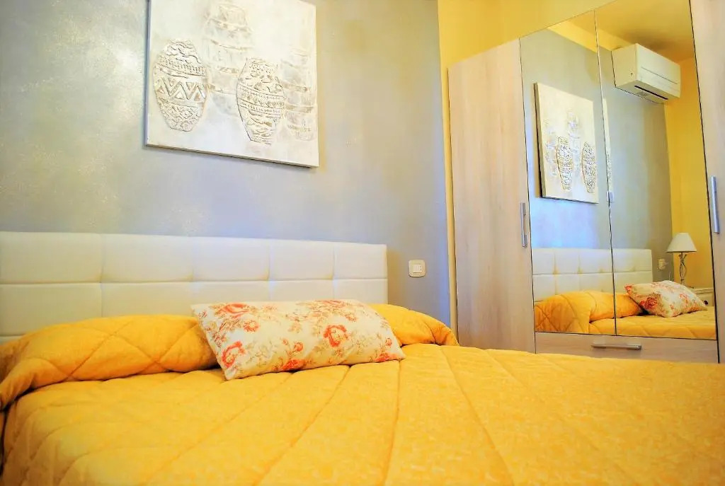 Bardolino Golden Hill