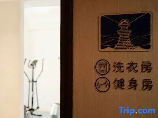 Haigang Youxin · Seaview Resort Cloud Homestay (Dalian Renmin Road Zhongshan Square Subway Station)