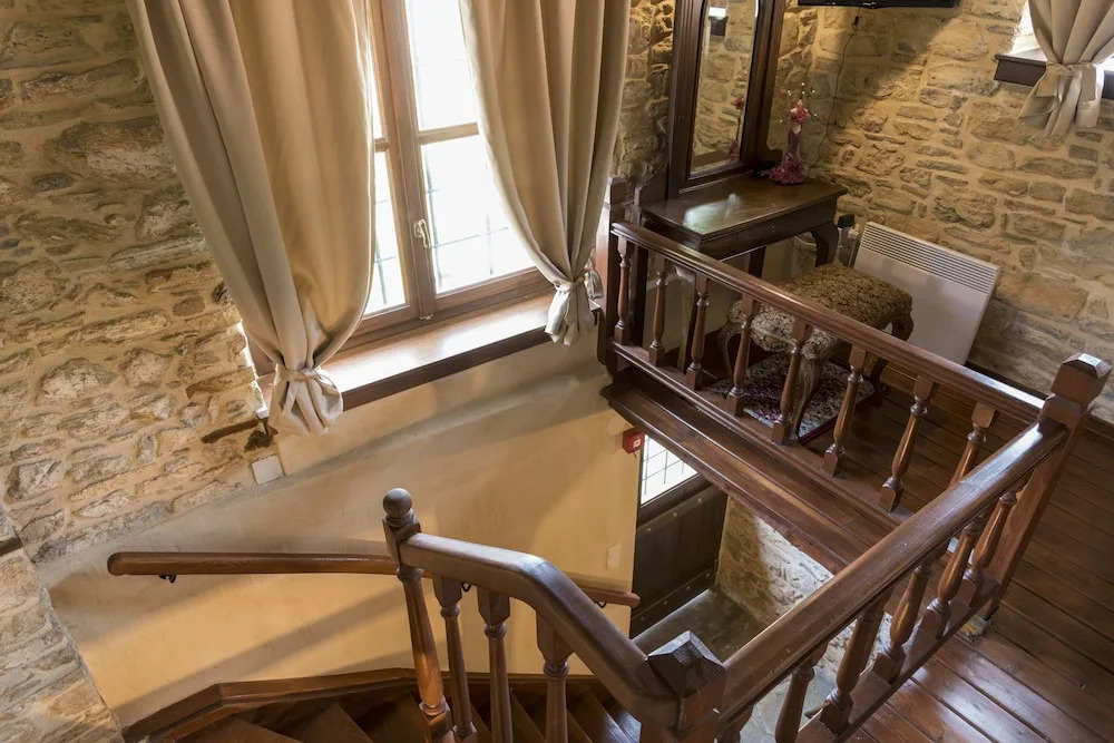 Paradosiako Saratsi - Traditional Guest House