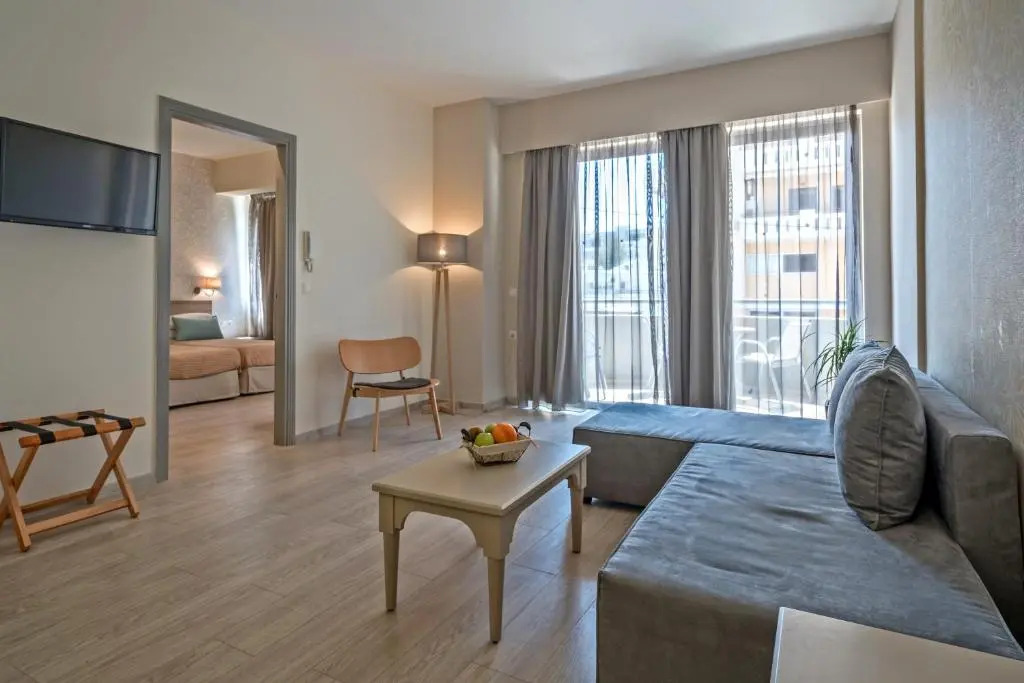 Lefkoniko Icarus Suites
