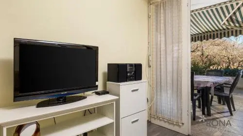 One-Bedroom Apartment in Cervar Porat