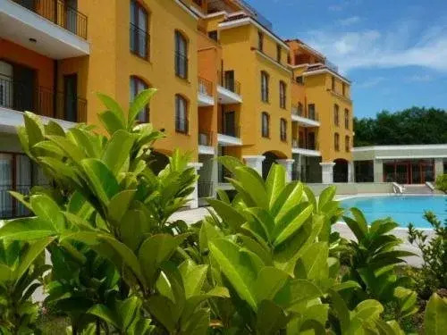 Serena Residence Aparthotel