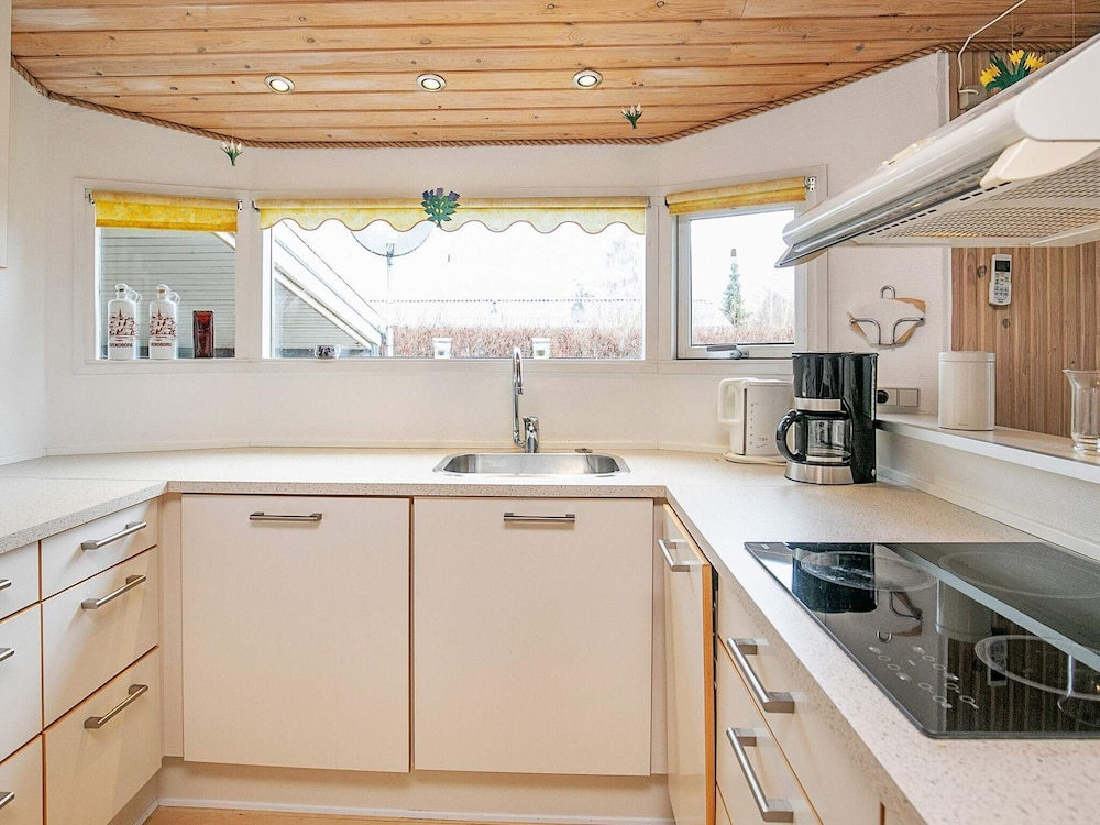 8 Person Holiday Home in Hesselager-by Traum