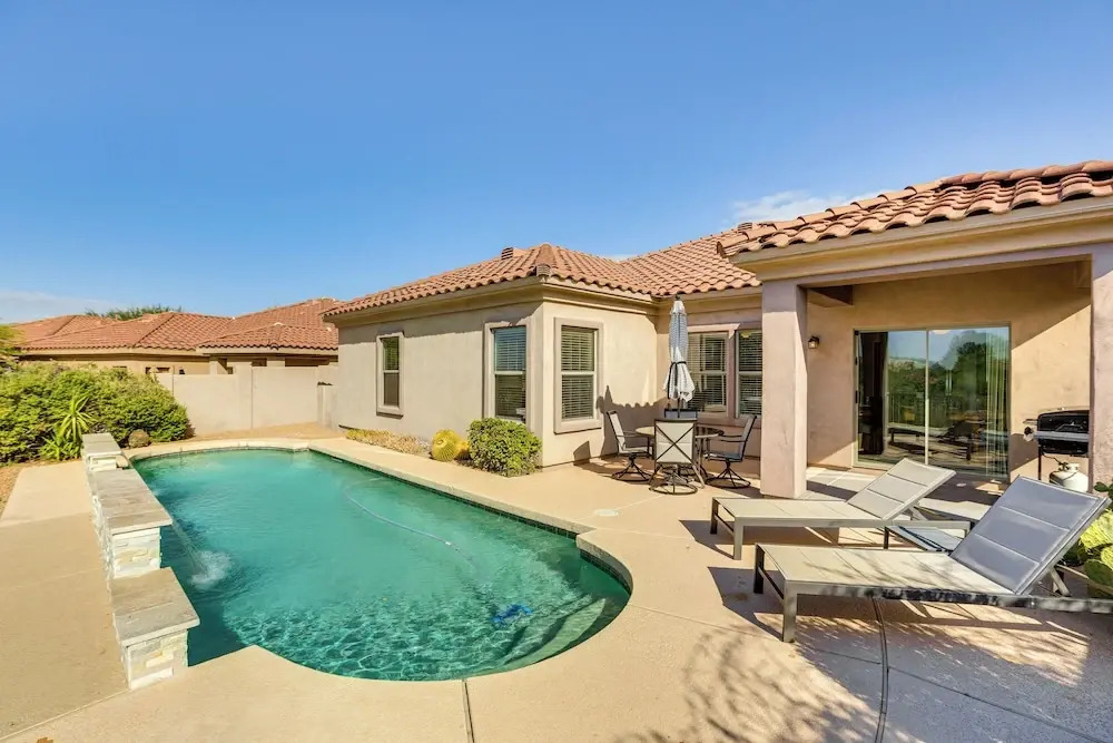 A Golfer's Retreat + Patio: Quiet Scottsdale Home