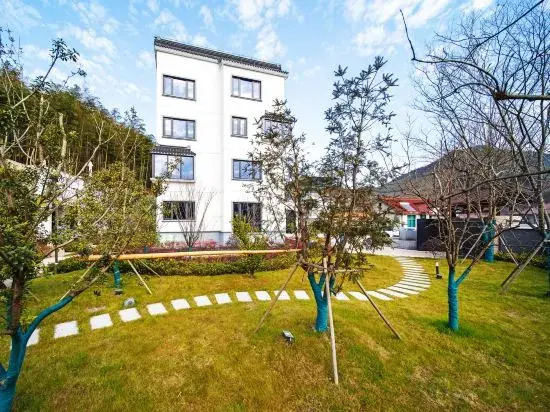 Anji Zhuyin Wild Luxury Holiday Homestay (Hello Kitty)