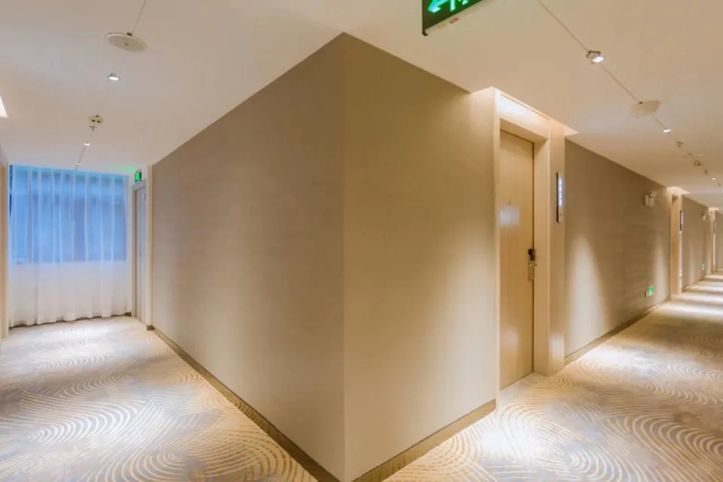 Echarm Hotel (Nanchang Bayi Square Subway Station Wushang MALL)
