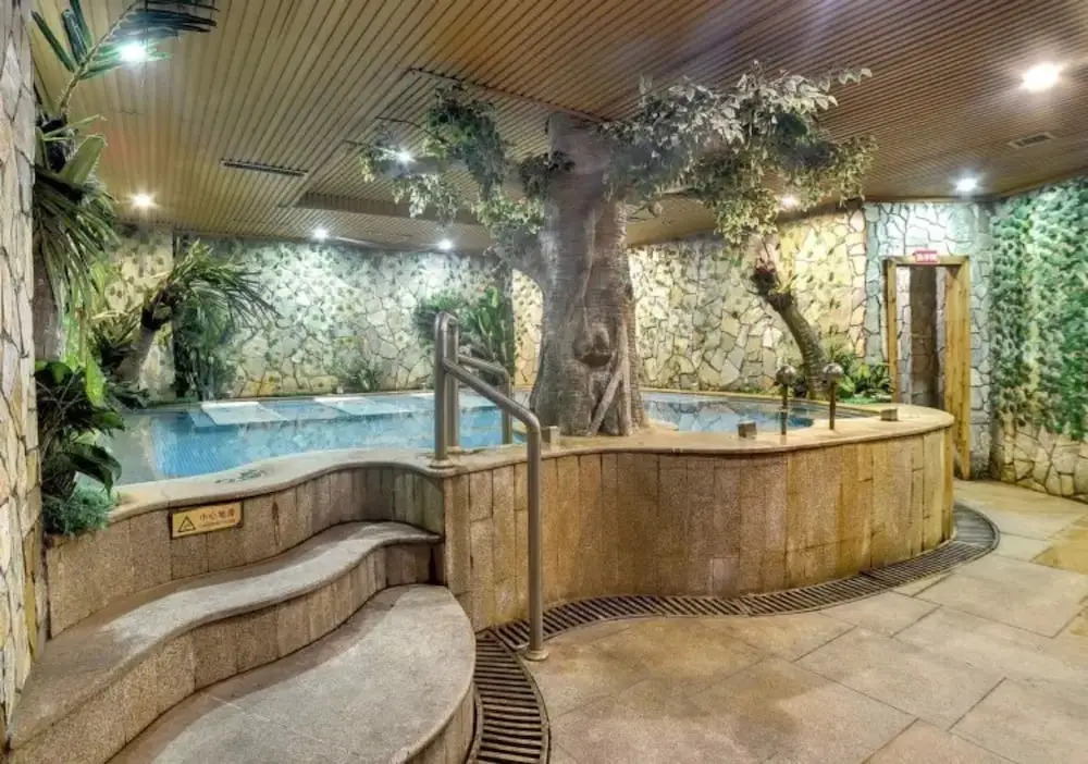 Yuelai Hotspring Hotel