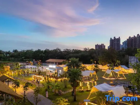 Sanqian Yinhe International Camping Hotel