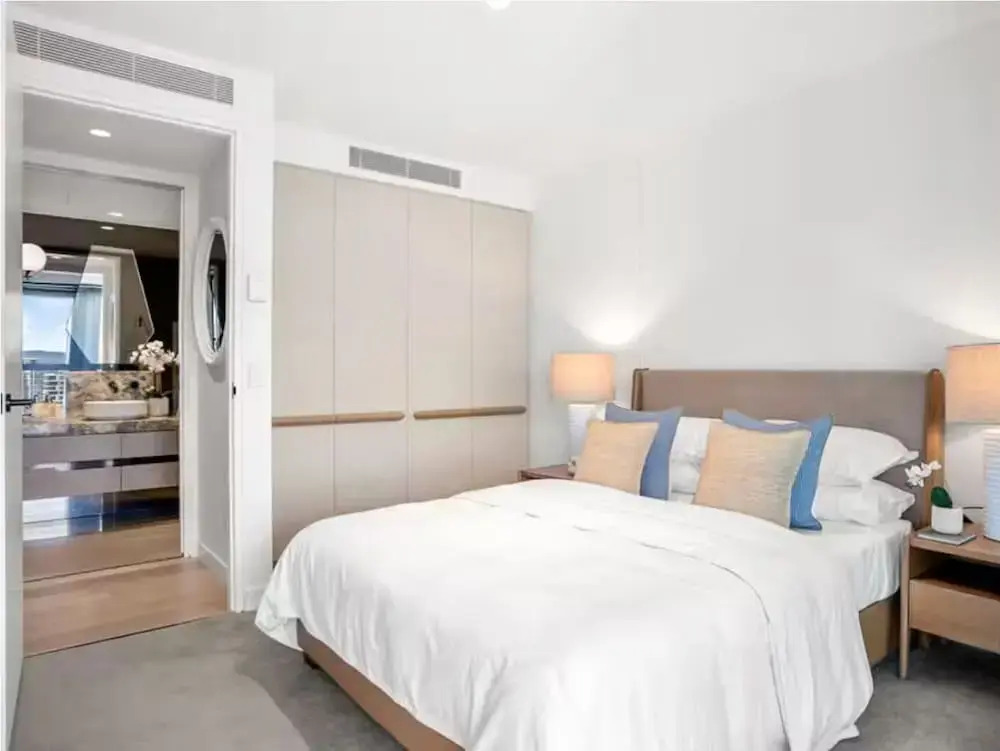 Jewel Residence Luxury Surfers Paradise Apartment With Shared Pool