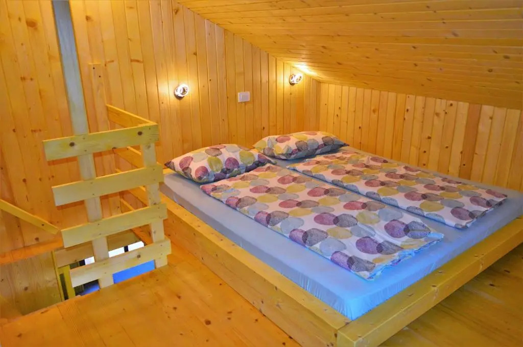 Sleeping with the bees Kozjak