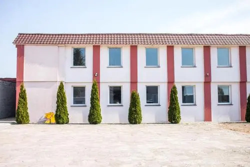 Hotelik Okęcie 39 - Nocleg i Parking Blisko Lotnisko Okęcie