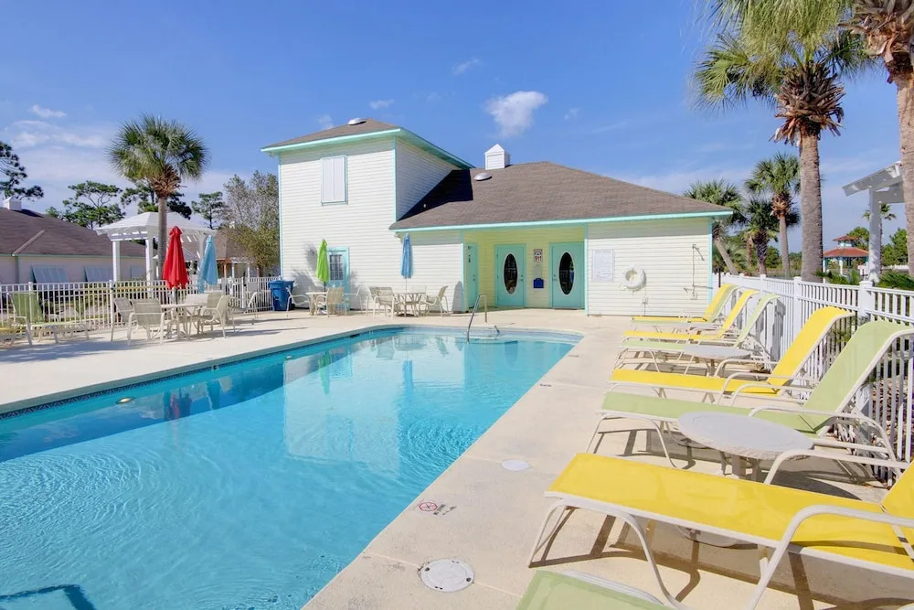 Orange Beach Villas - Beach Retreat by Youngs Suncoast