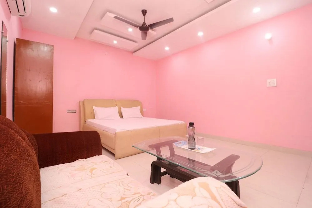 Spot On 39951 Multani Residency