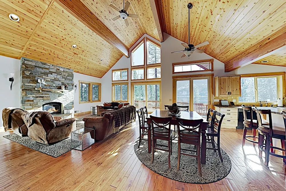 New Listing! Large Donner Lake W/ Water View 4 Bedroom Home