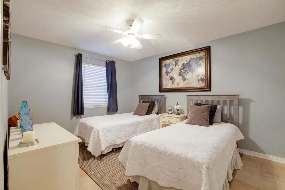 Destin Sands Condos by Panhandle Getaways