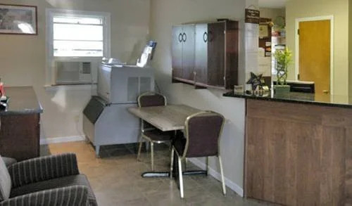 Budget Host Mel-Dor Motel