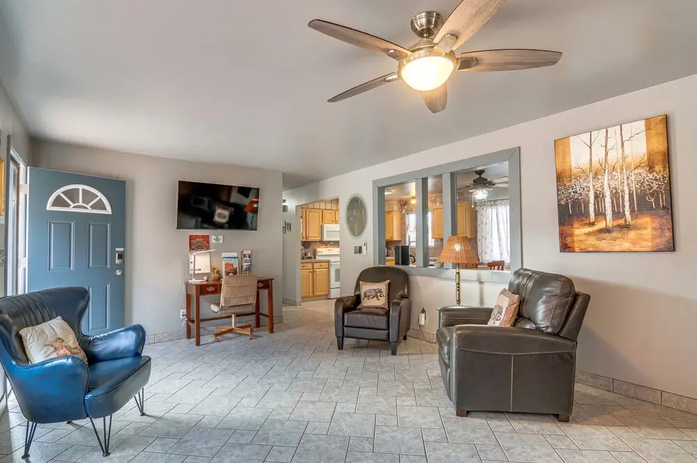 Kanab Home w/ Deck Near Zion National Park!