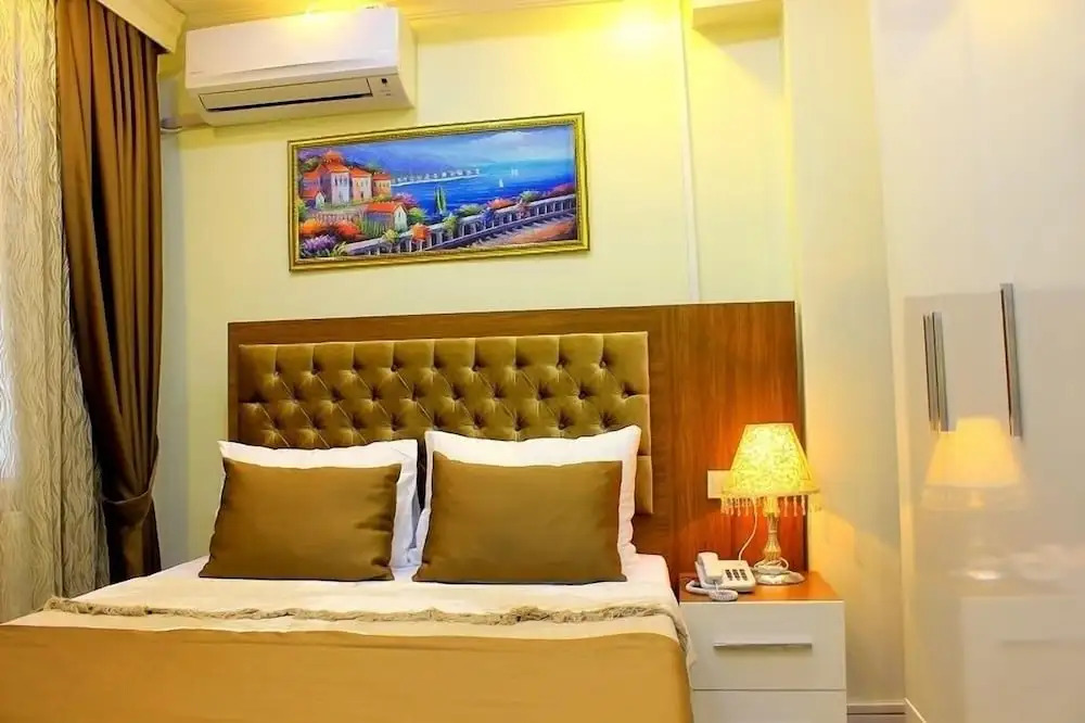 Hotelium 1