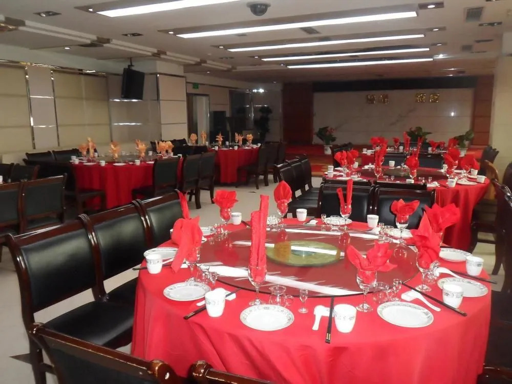 Chengde Bifeng Hotel