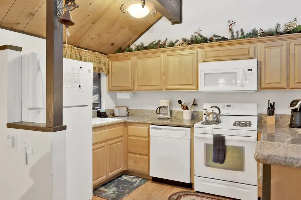 2156-summit Escape 2 Bedroom Home by Redawning