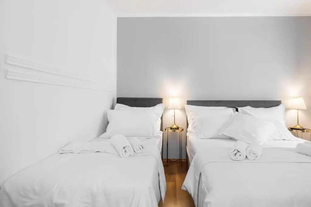 Bright & Modern 200m from DIOCLETIAN'S PALACE