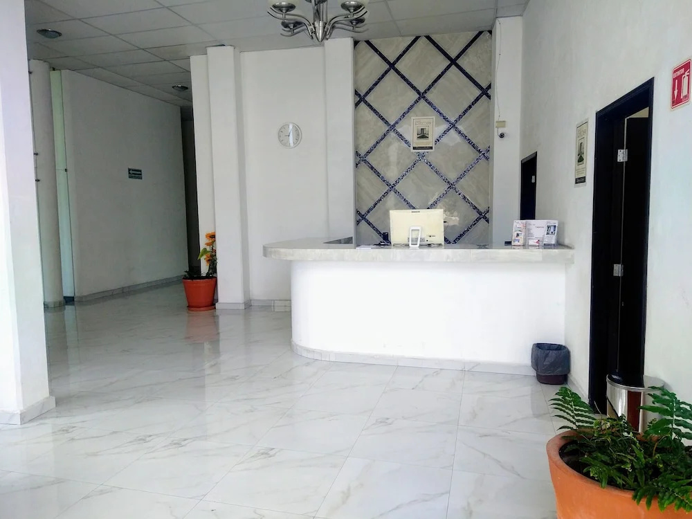Hotel Reco Inn