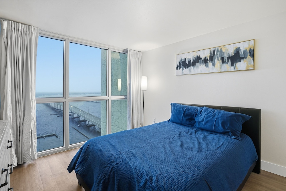 Luxurious Waterfront Condo At Alta Mar 2 Bedroom Condo