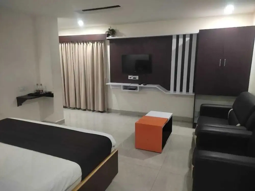 HoTEL NARMADA GRAND
