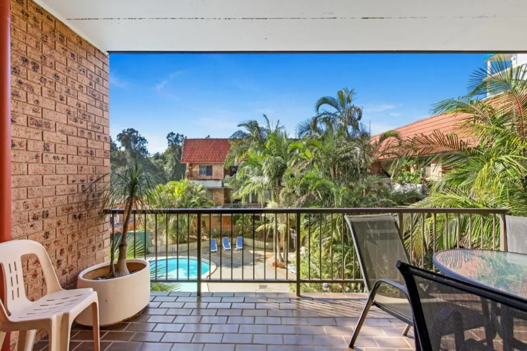 Hawaiian Gardens - Unit 6